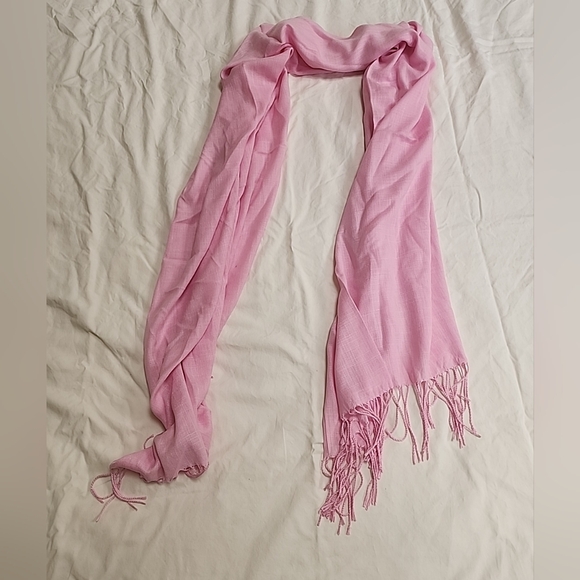 NWOT Women's DXG Light Pink Pashmina (Polyester/ Viscose) - Picture 4 of 4